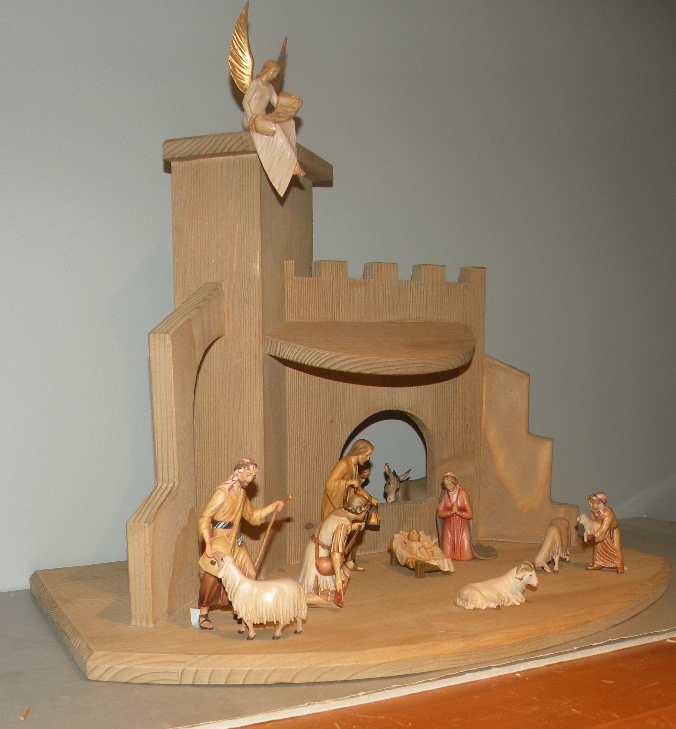 Complet set of 12 Pieces with the Stable - Venetian Nativity