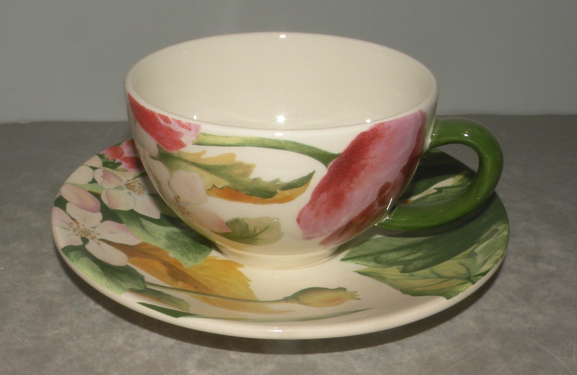 Breakfast Cup & Saucer, Volupte