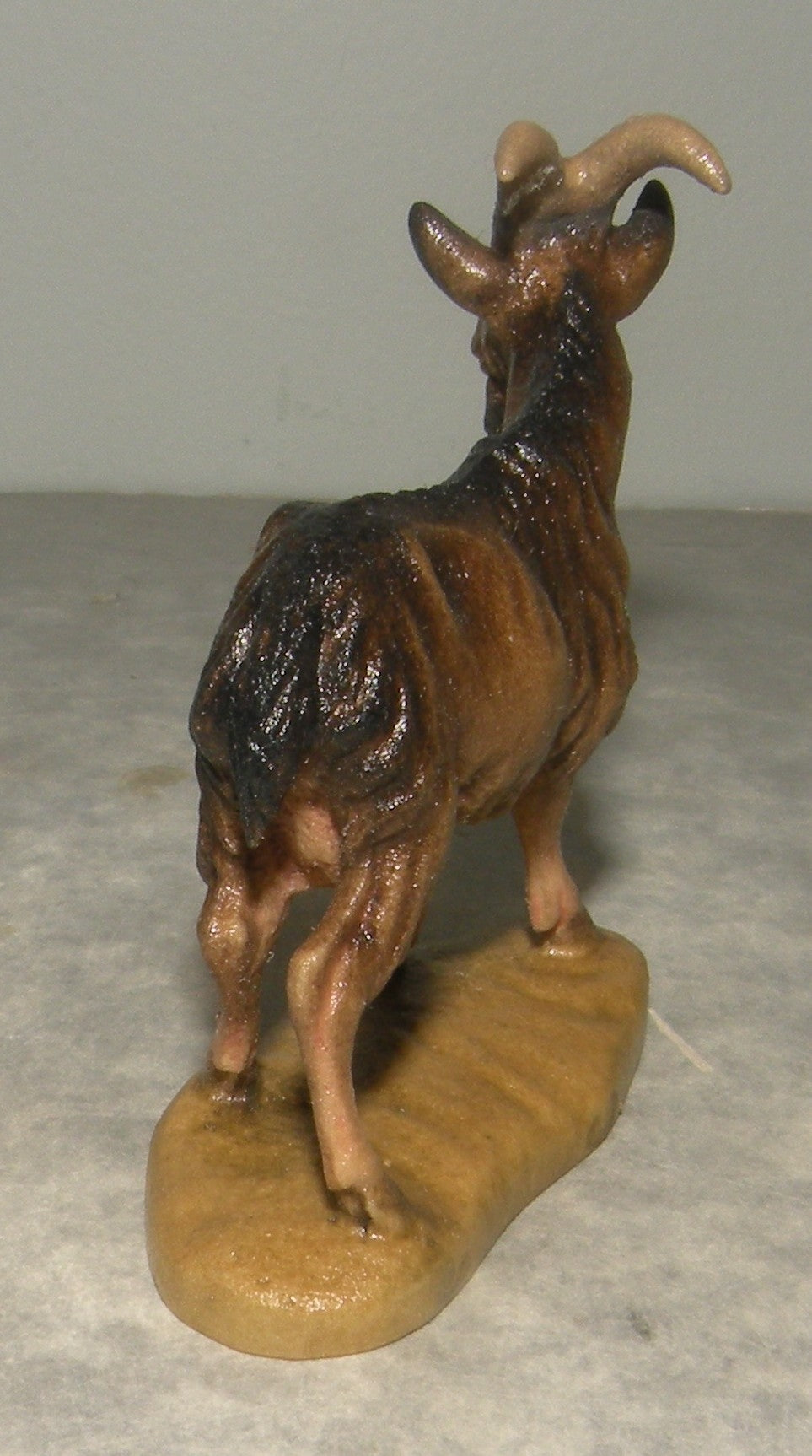 Goat  ( 21300 ) ,   Folkloristic