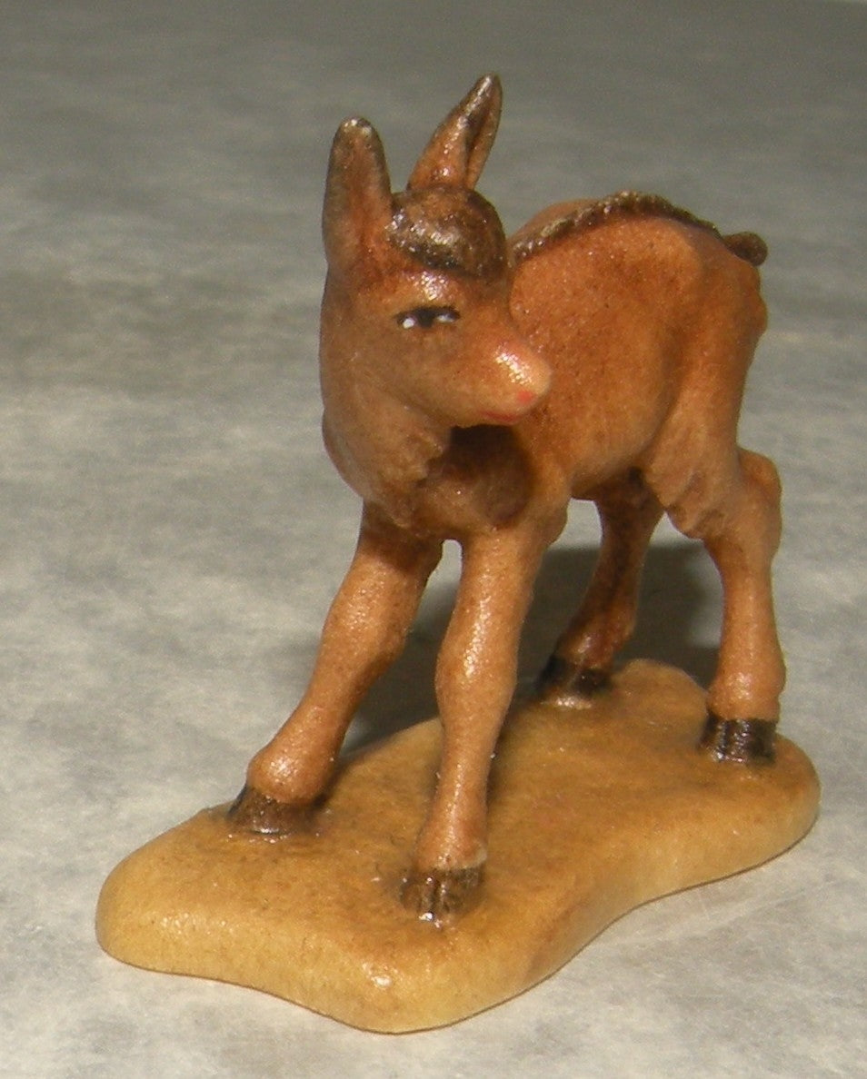 Kid standing  ( 21383 )  ,   Rustic
