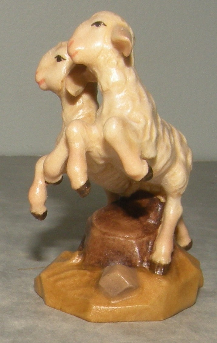 Couple of lambs hopping  ( 21280 ) ,   Folkloristic