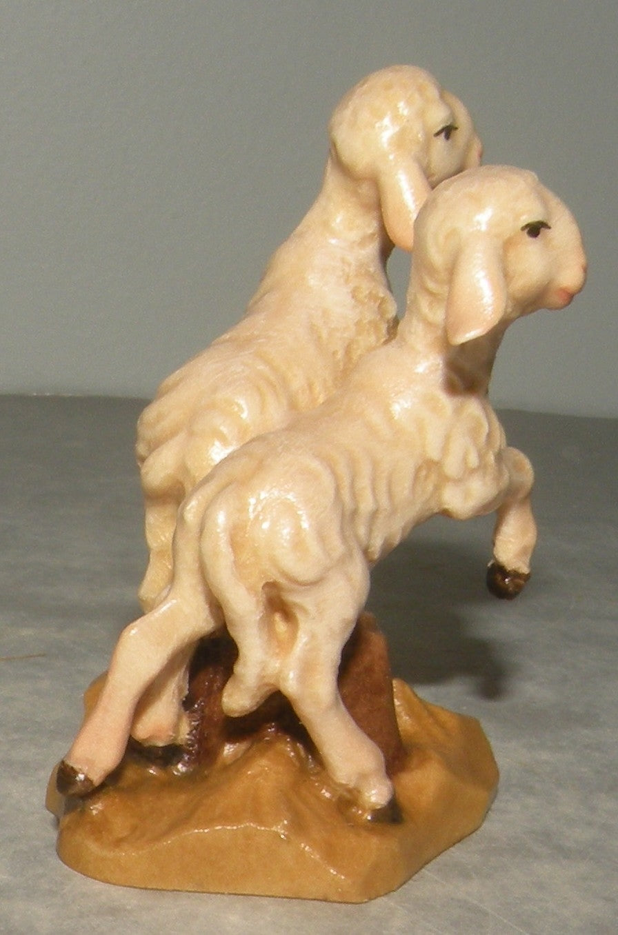 Couple of lambs hopping  ( 21280 ) ,   Folkloristic