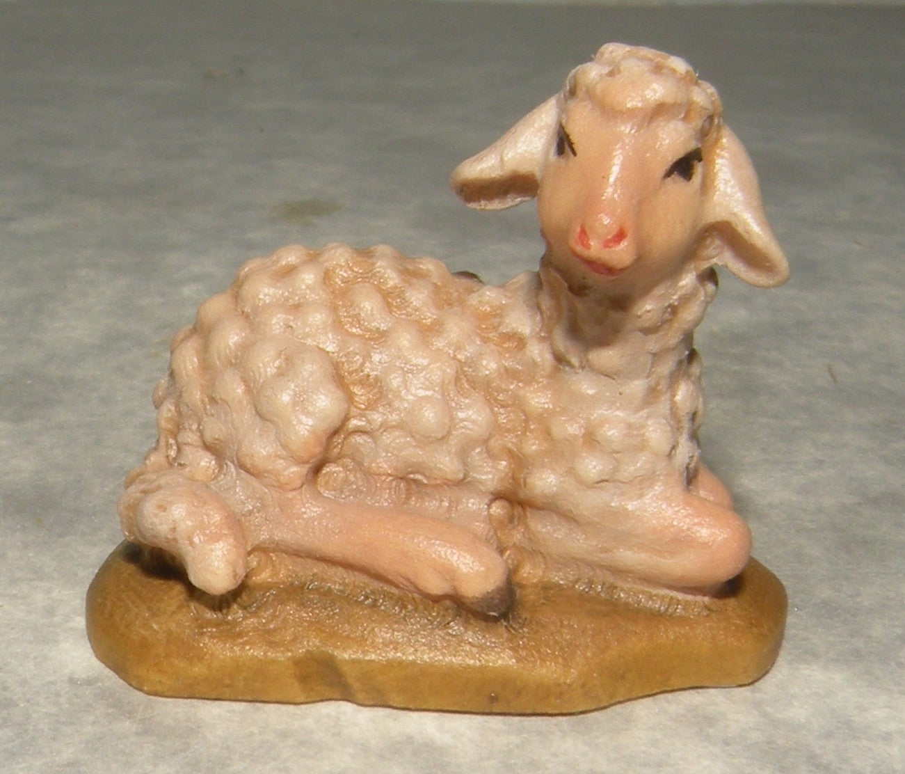 Lamb lying-down  ( 21286 ) ,   Rustic