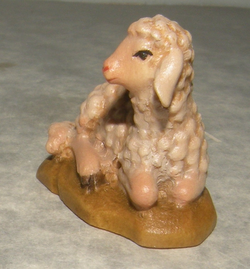 Lamb lying-down  ( 21286 ) ,   Folkloristic