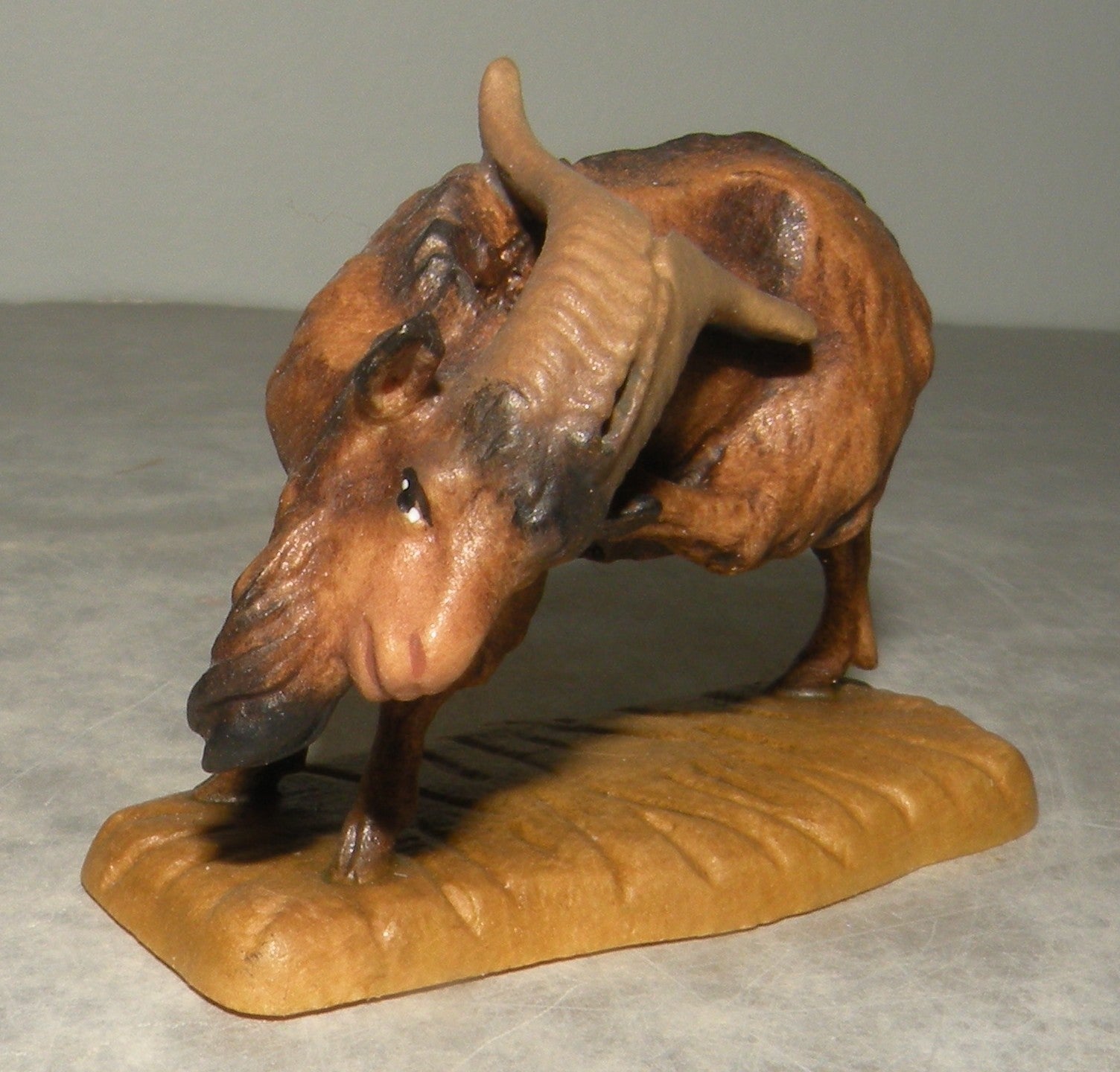 He-goat  ( 21377 ) ,   Folkloristic