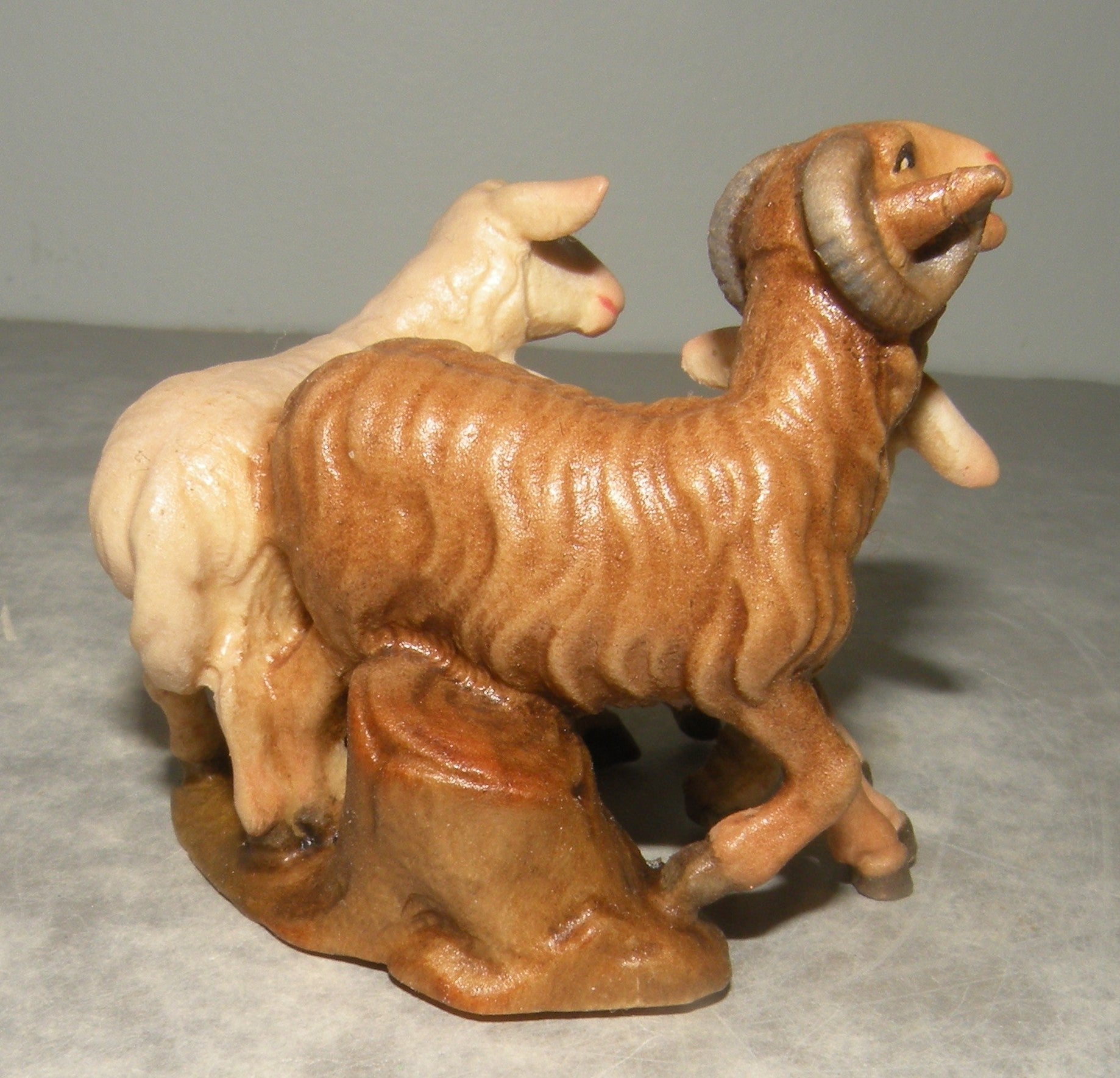 Sheep-group - Oriental nativity dressed- 21202