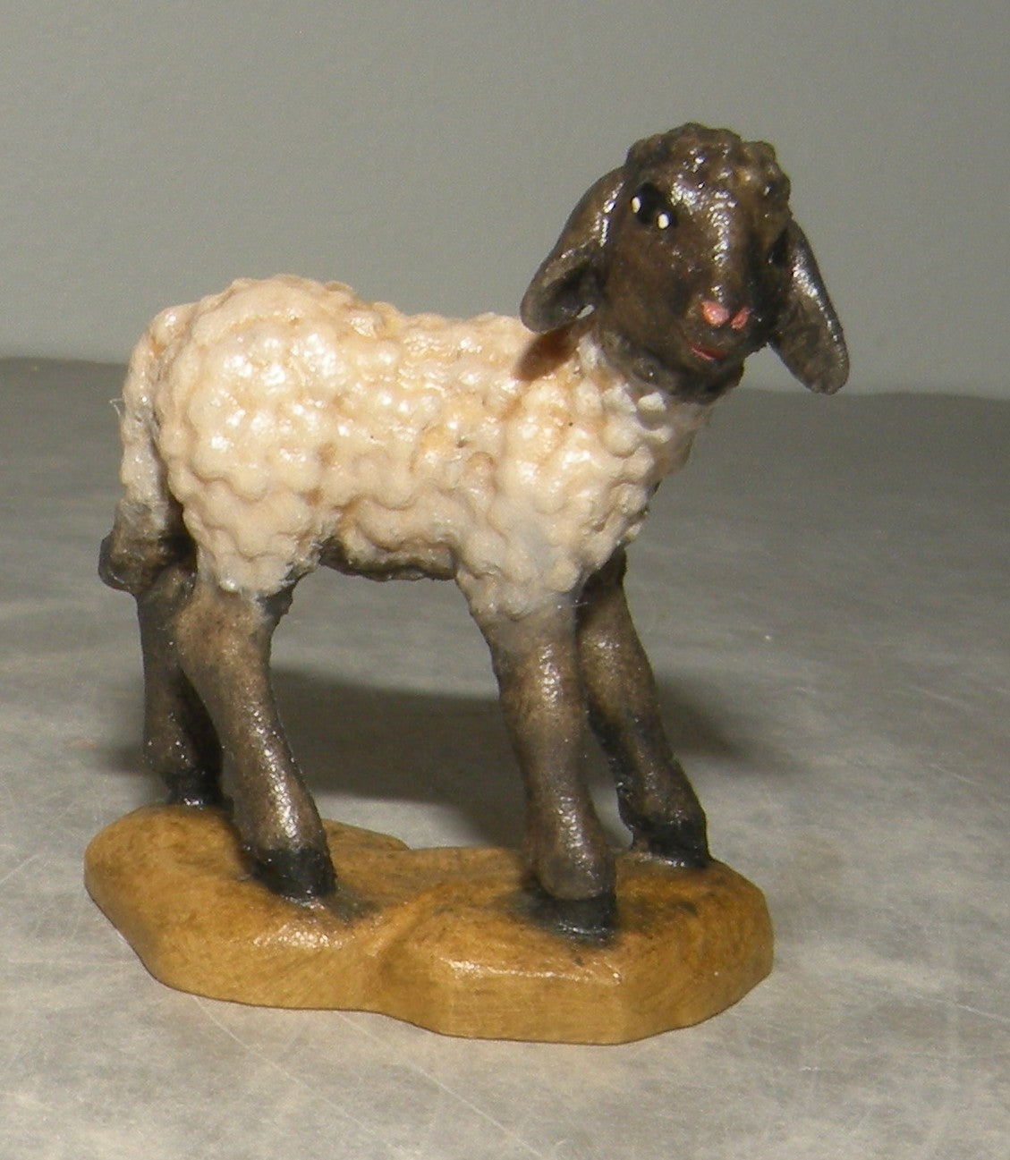 Lamb standing Black Head ( 21287-S ) ,   Folkloristic