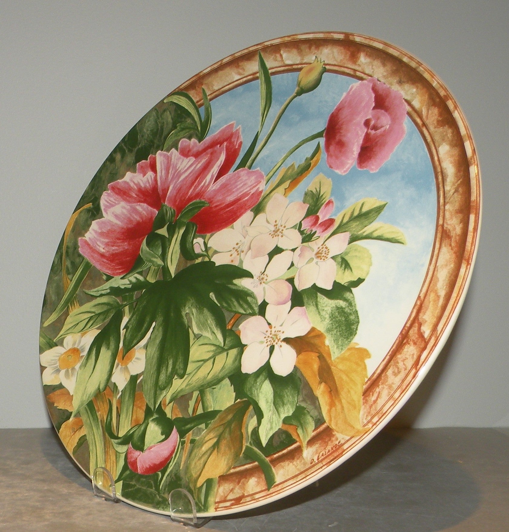 Round Cake Platter, Volupte