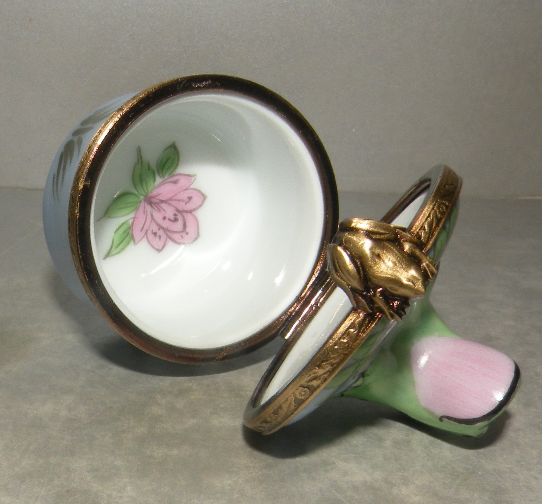 Small Frog, Limoges Box Number 31