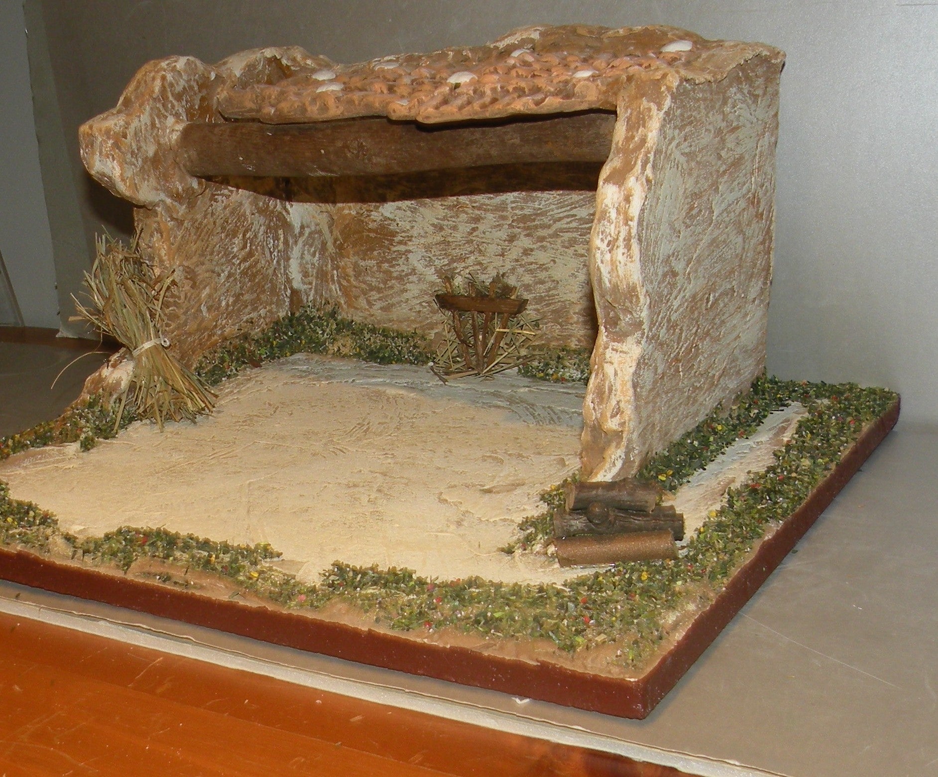 Large Stable Ruin ,  Didier  6 - 7 - 10 Cm