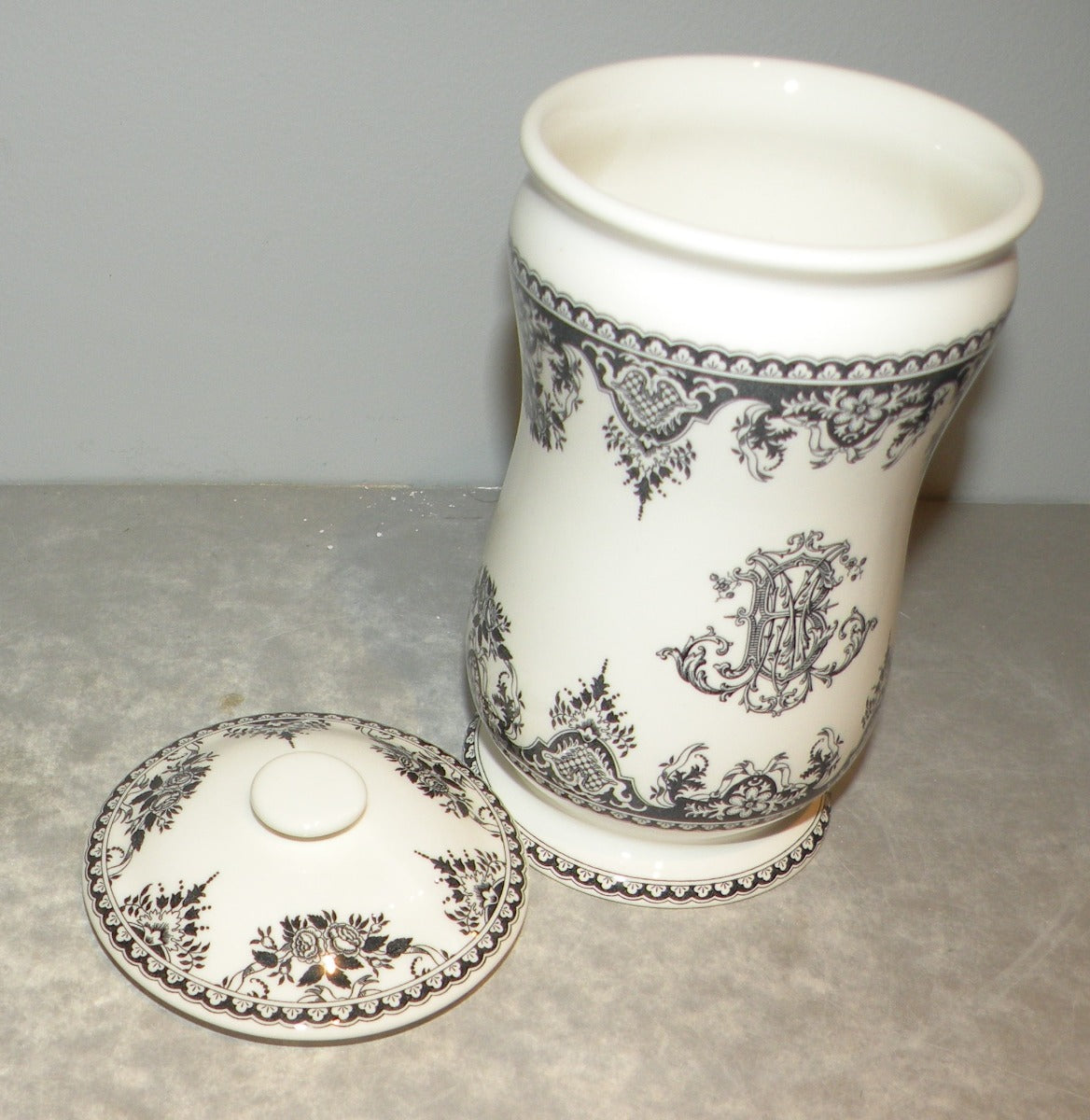 Small Pharmacy Jar Monogramme