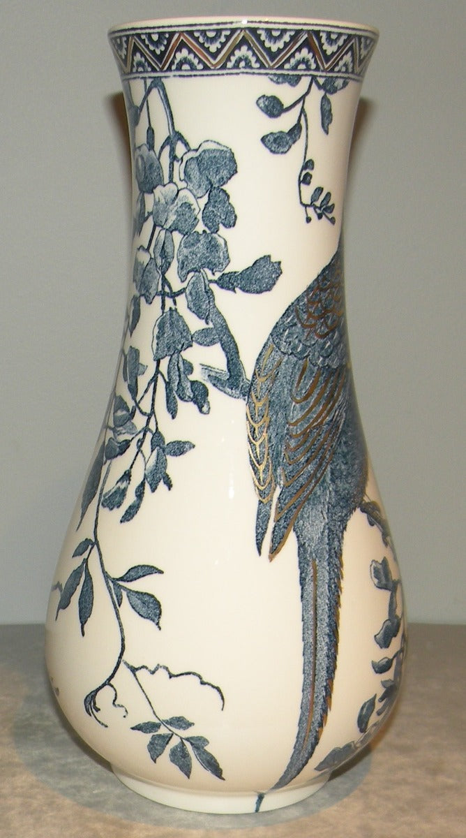 Small Vase Musee Vincennes Or, Art Faience