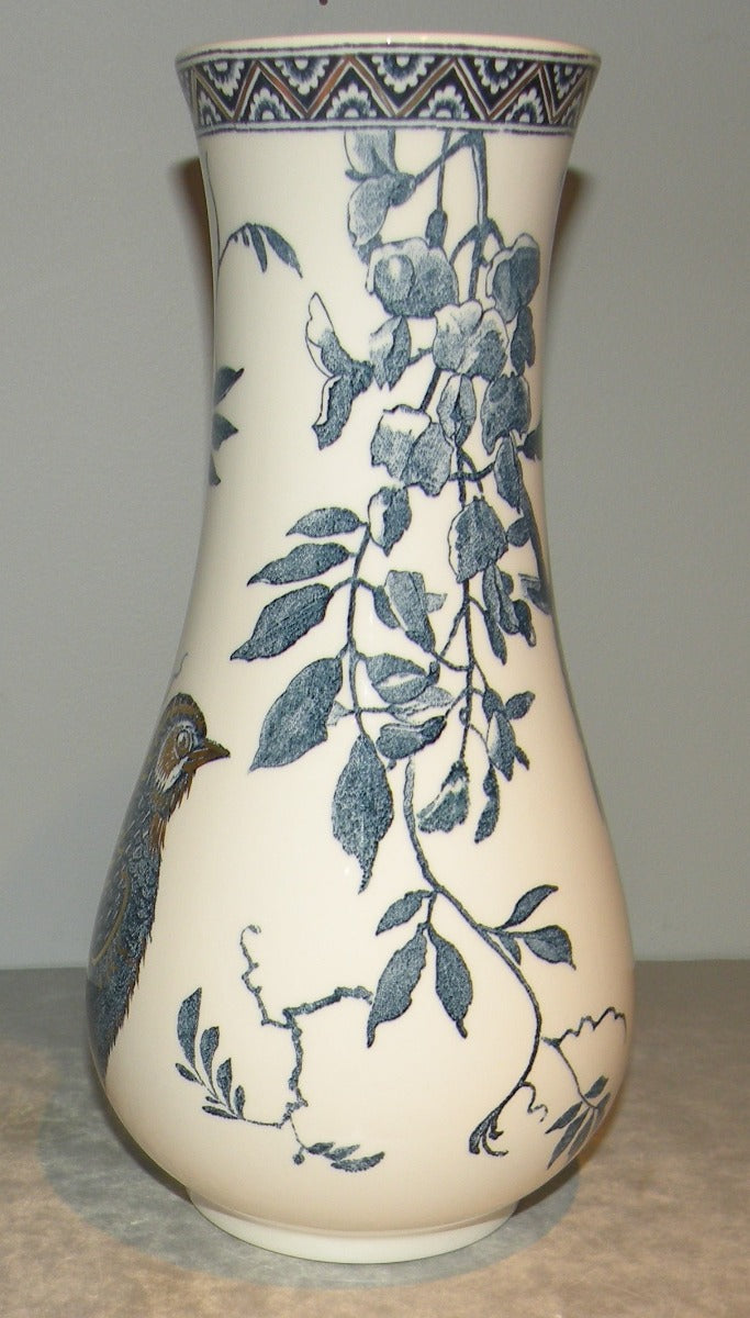 Small Vase Musee Vincennes Or, Art Faience