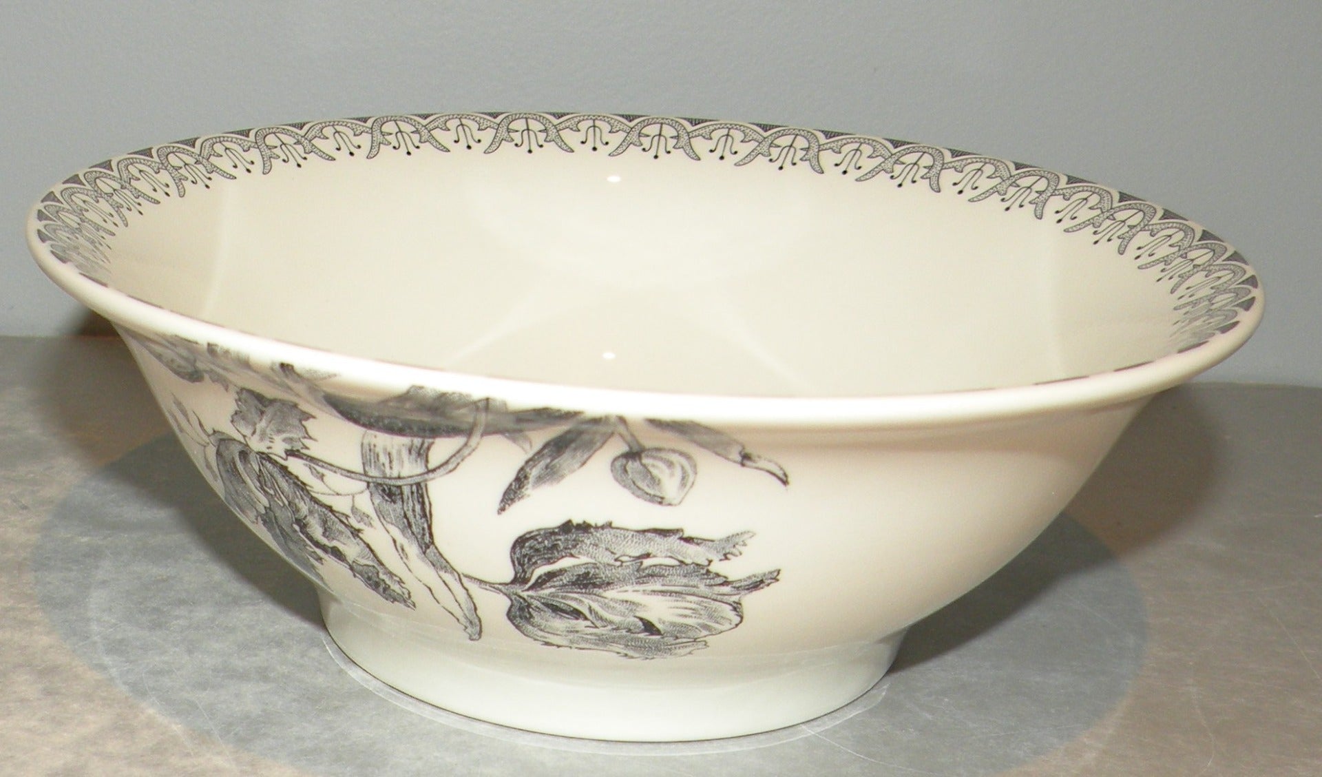 Large Cereal Bowl Tulipes Noires