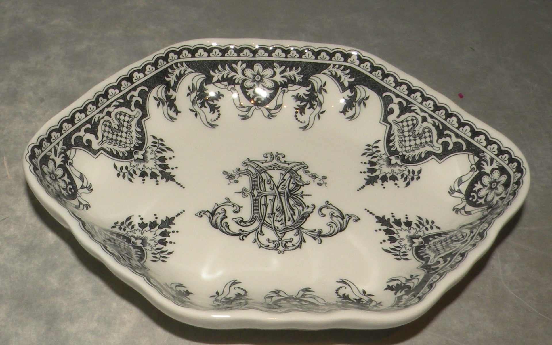 Soap Holder Monogramme