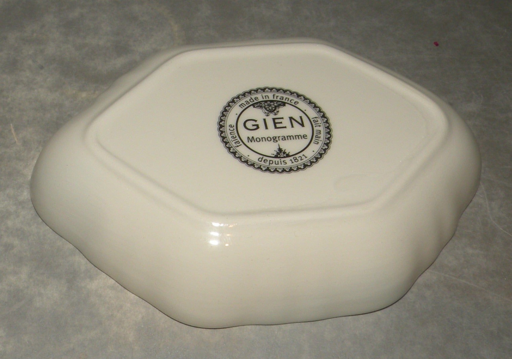 Soap Holder Monogramme