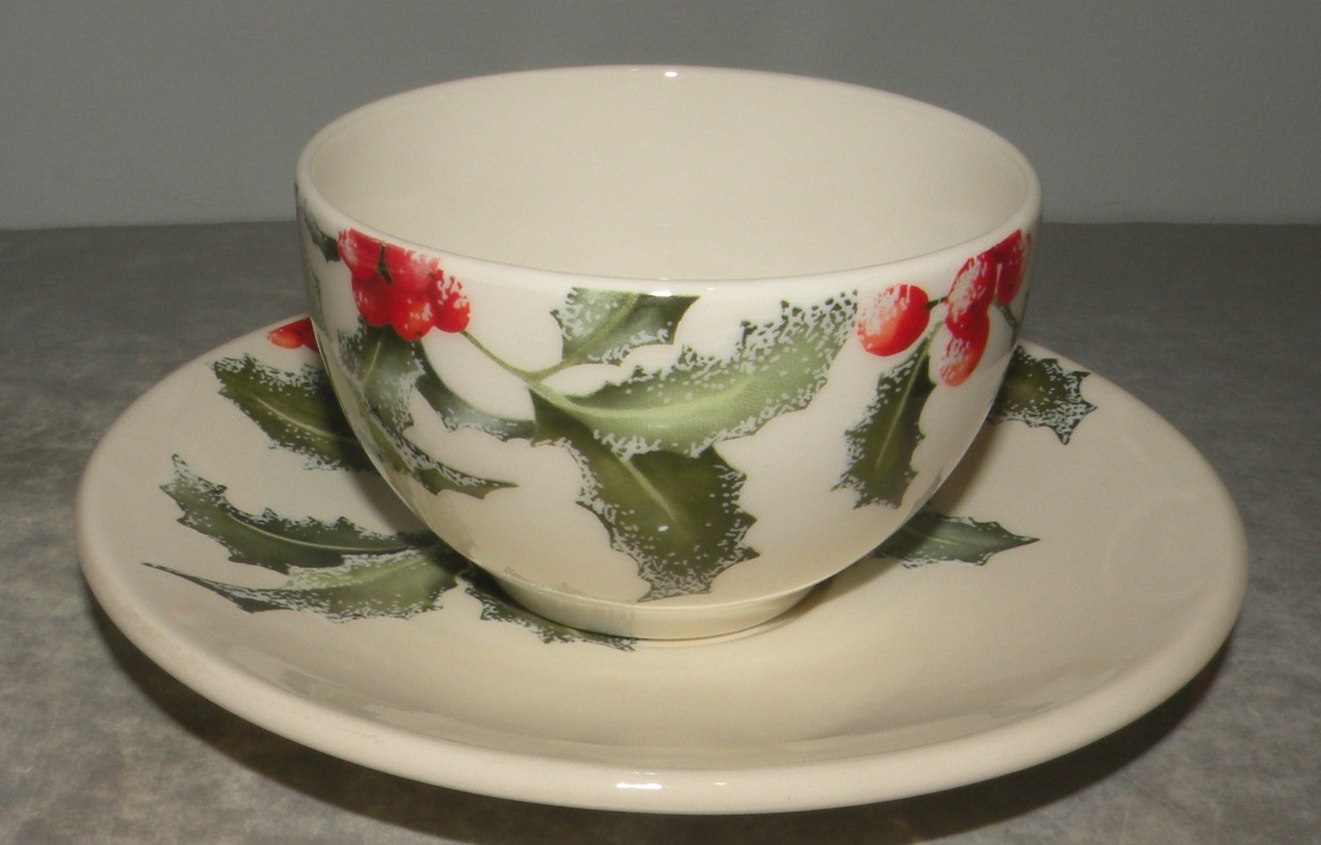 Tea Cup & Saucer, Holly