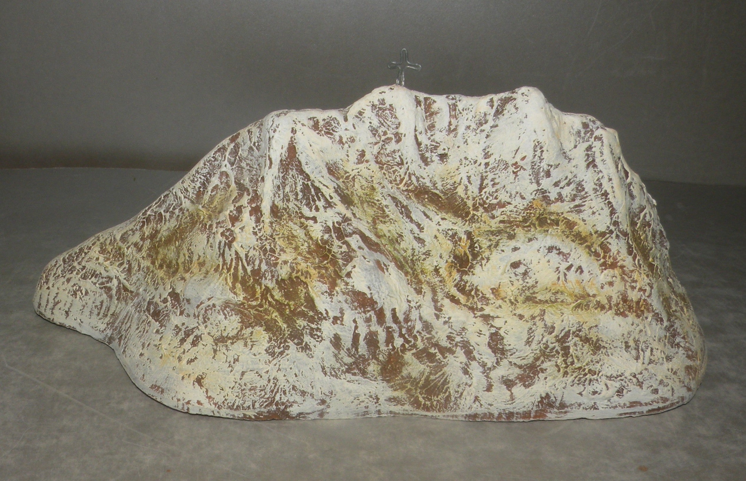 Sainte Victoire Mountain ( 996 )  Fouque 9 Cm