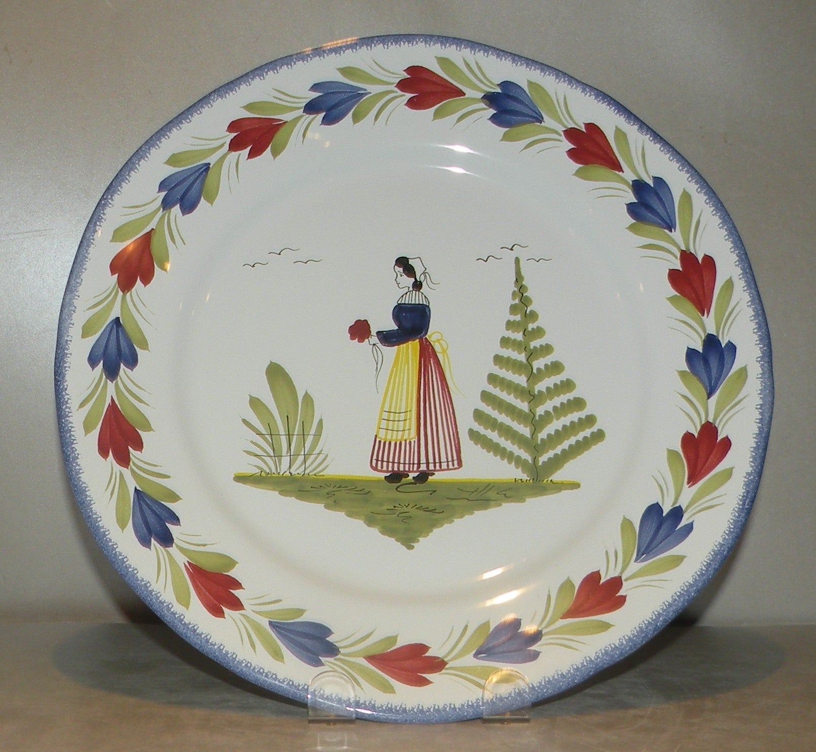Scalopped Dinner Plate with Lady  Mistral Blue