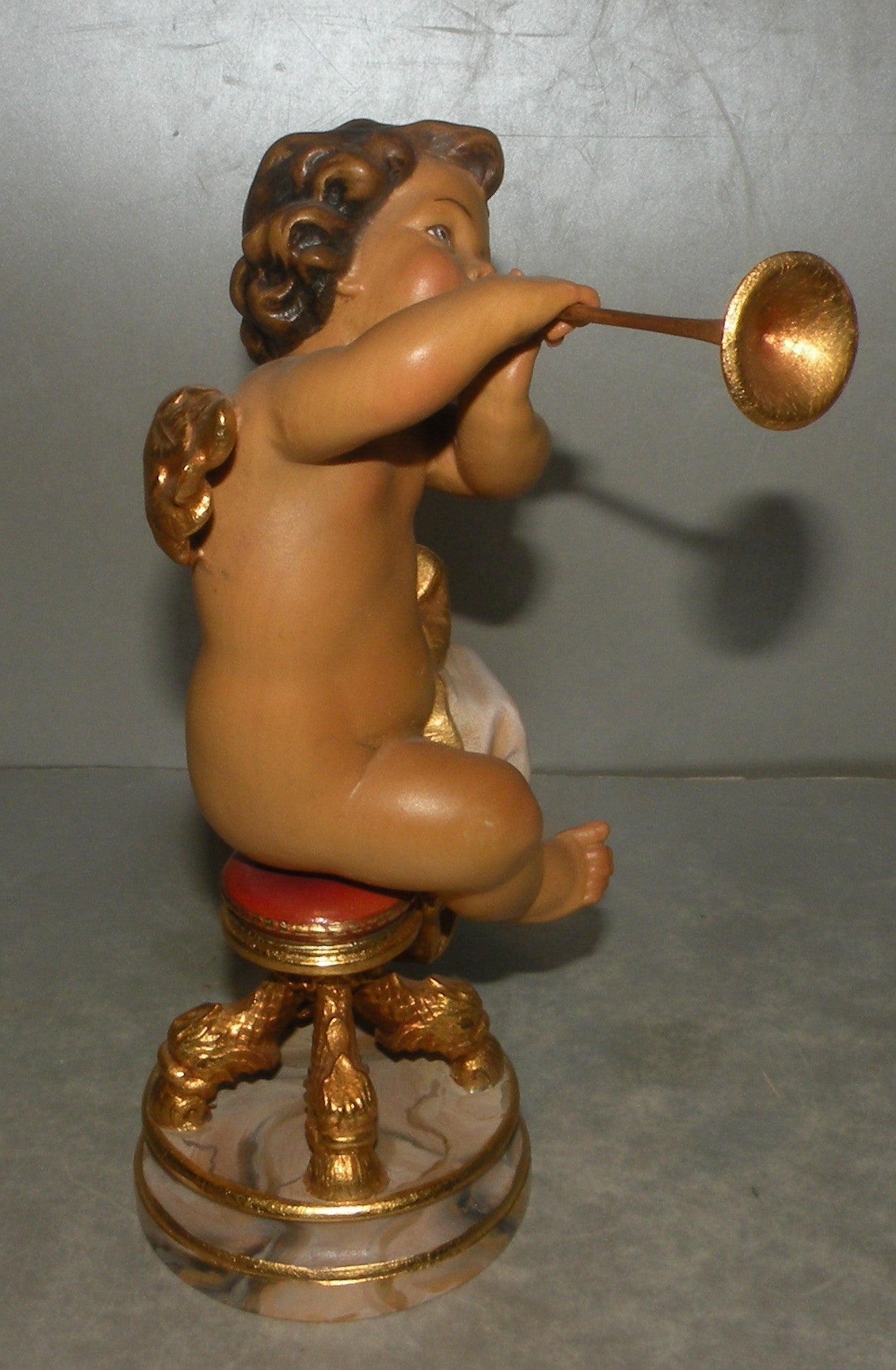 Sitting angel with trumpet, 10250-C, Angels