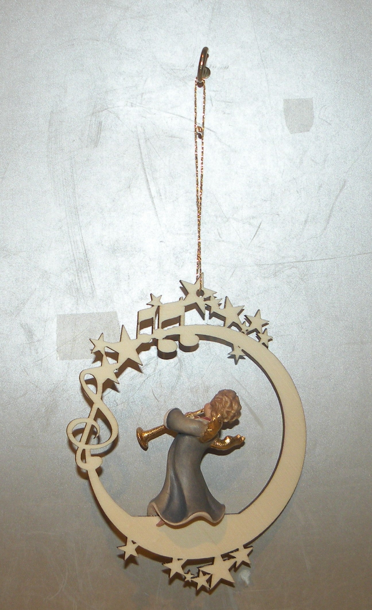Angel with Flourish on the Moon & Stars - 08000 - C
