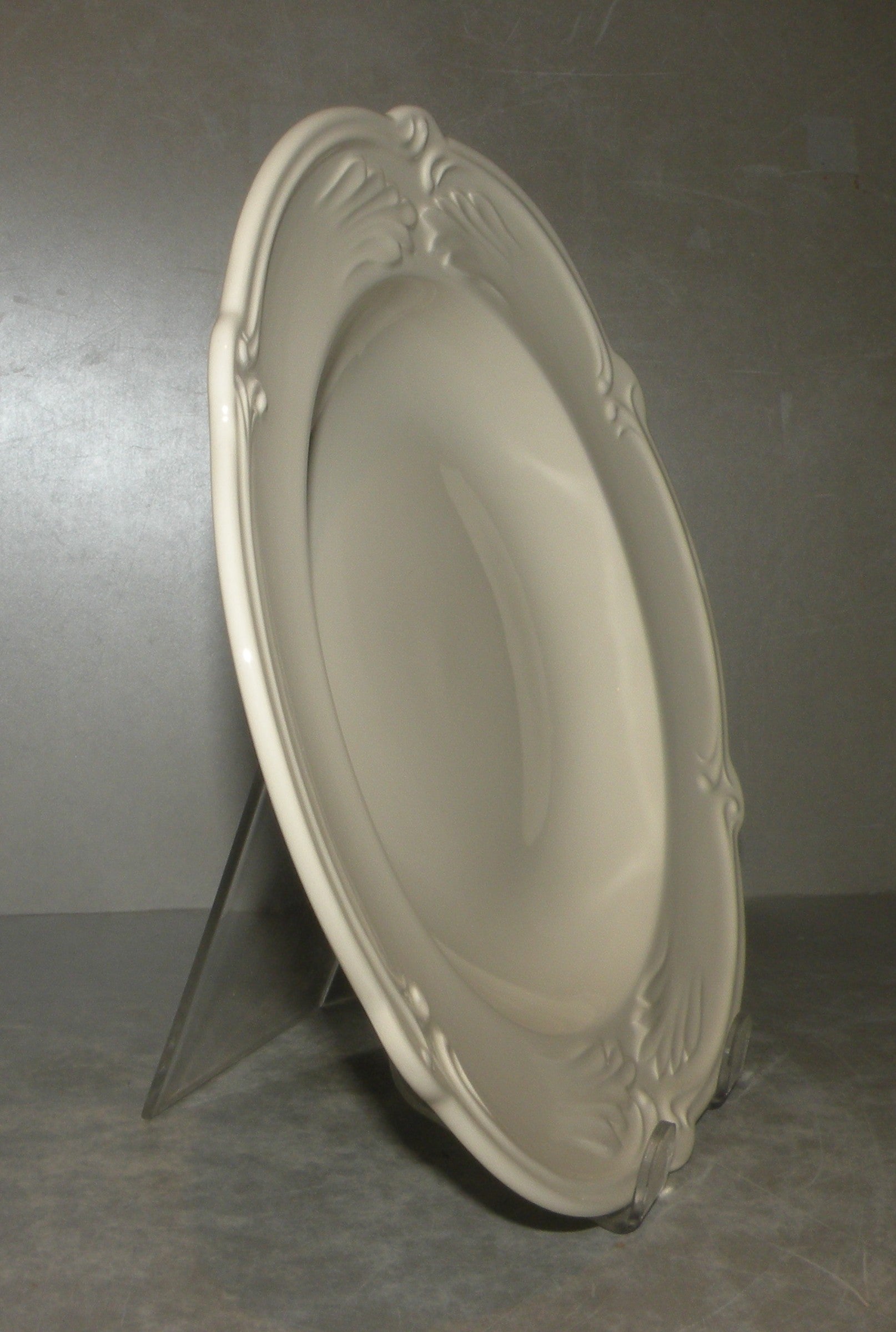 Rim Soup Plate, Rocaille White