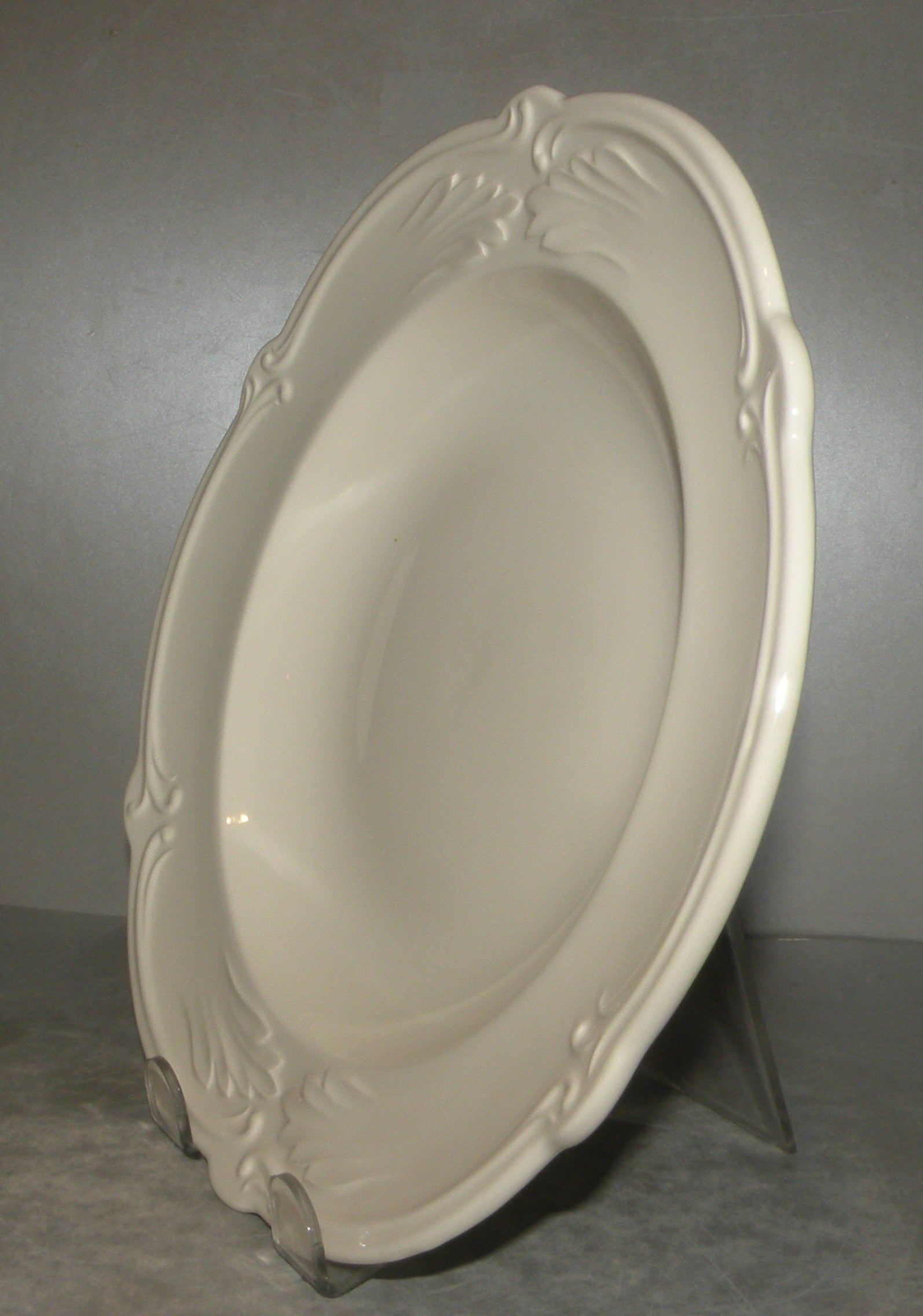 Rim Soup Plate, Rocaille White