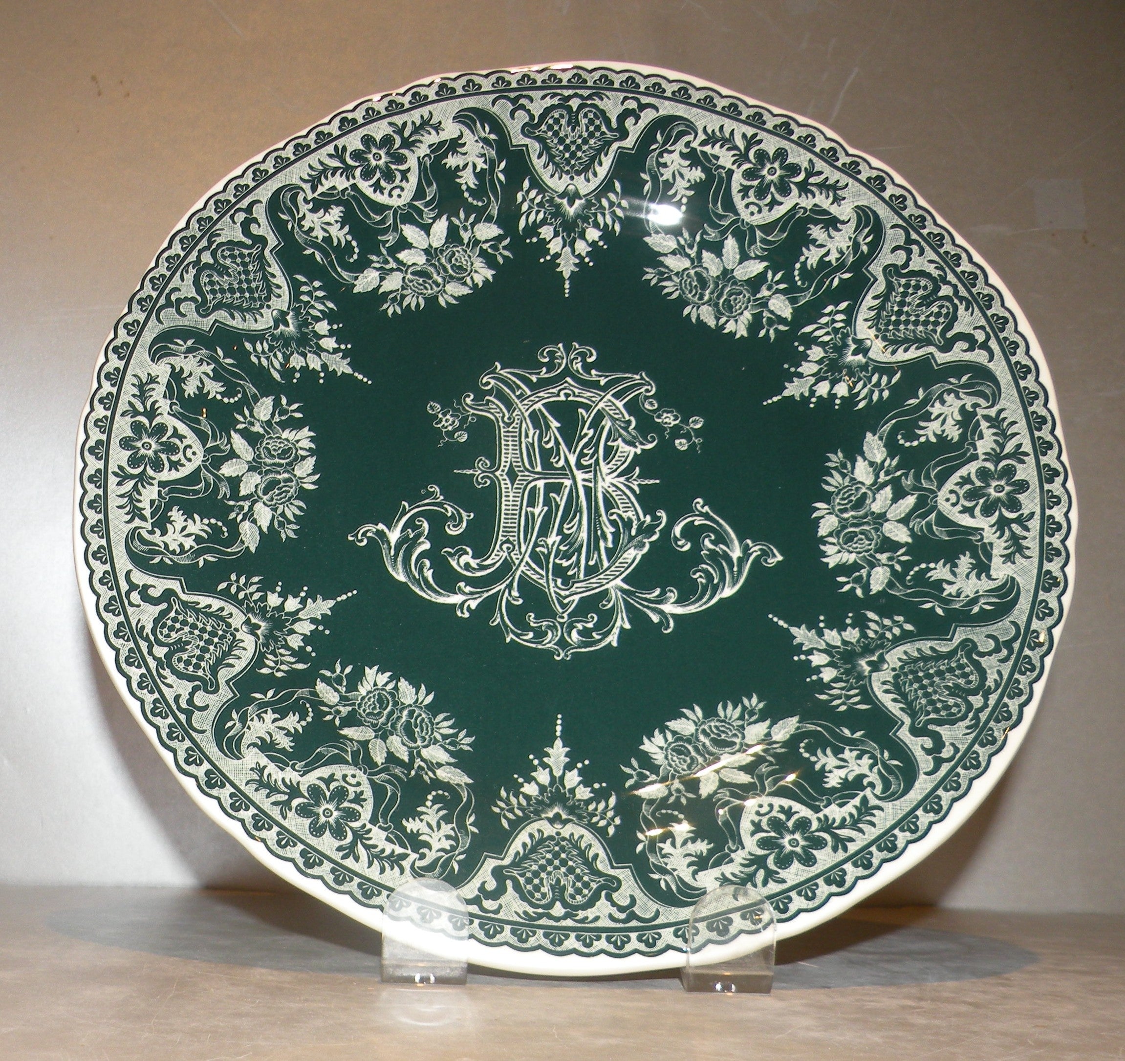 Dessert Plate Monogramme , Les Depareillees Vert