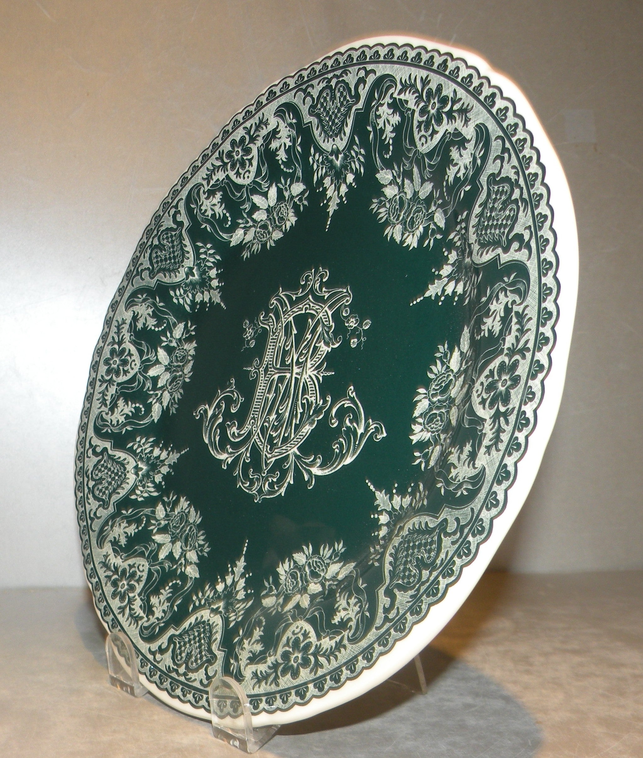 Dessert Plate Monogramme , Les Depareillees Vert