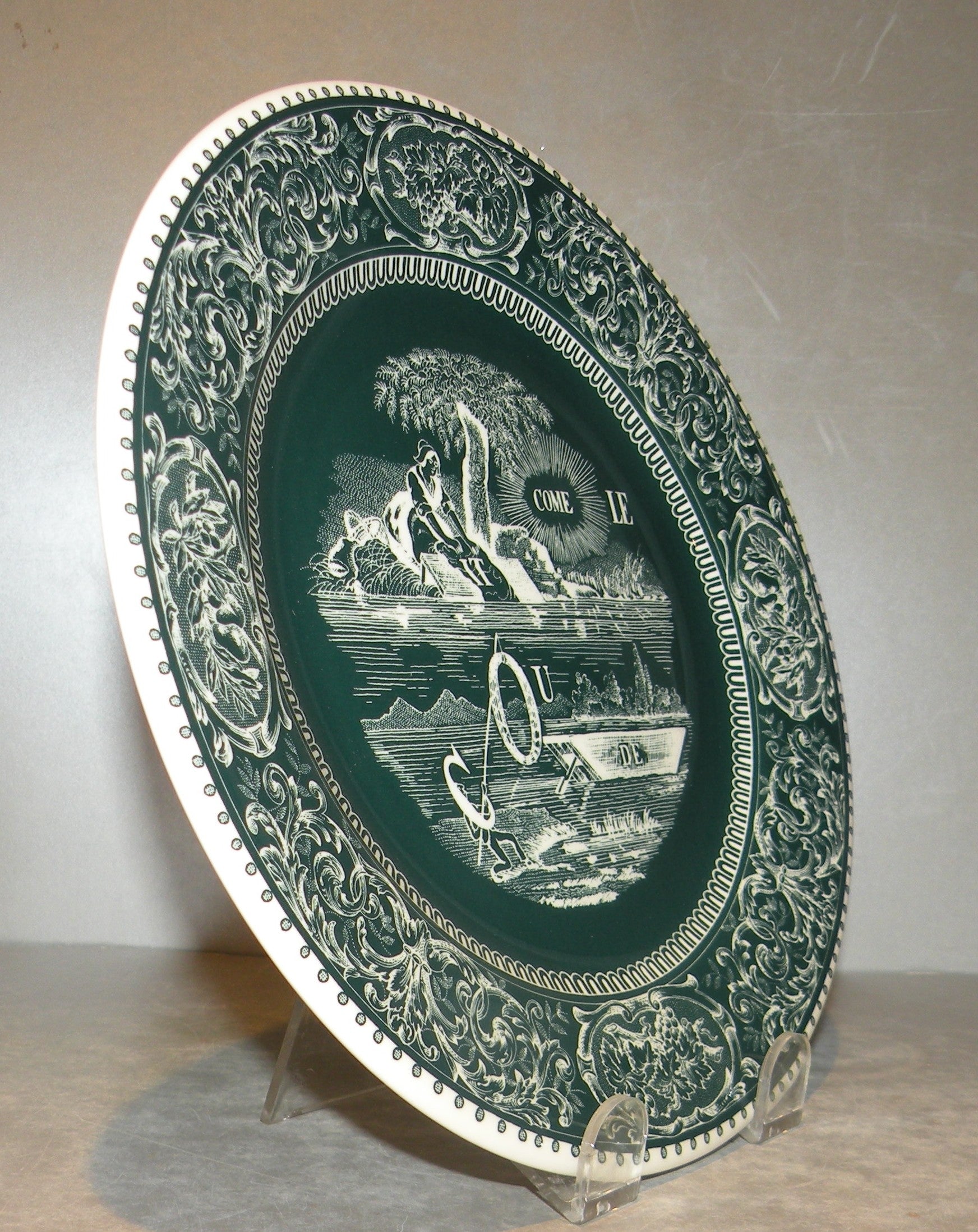 Dessert Plate Rebus , Les Depareillees Vert