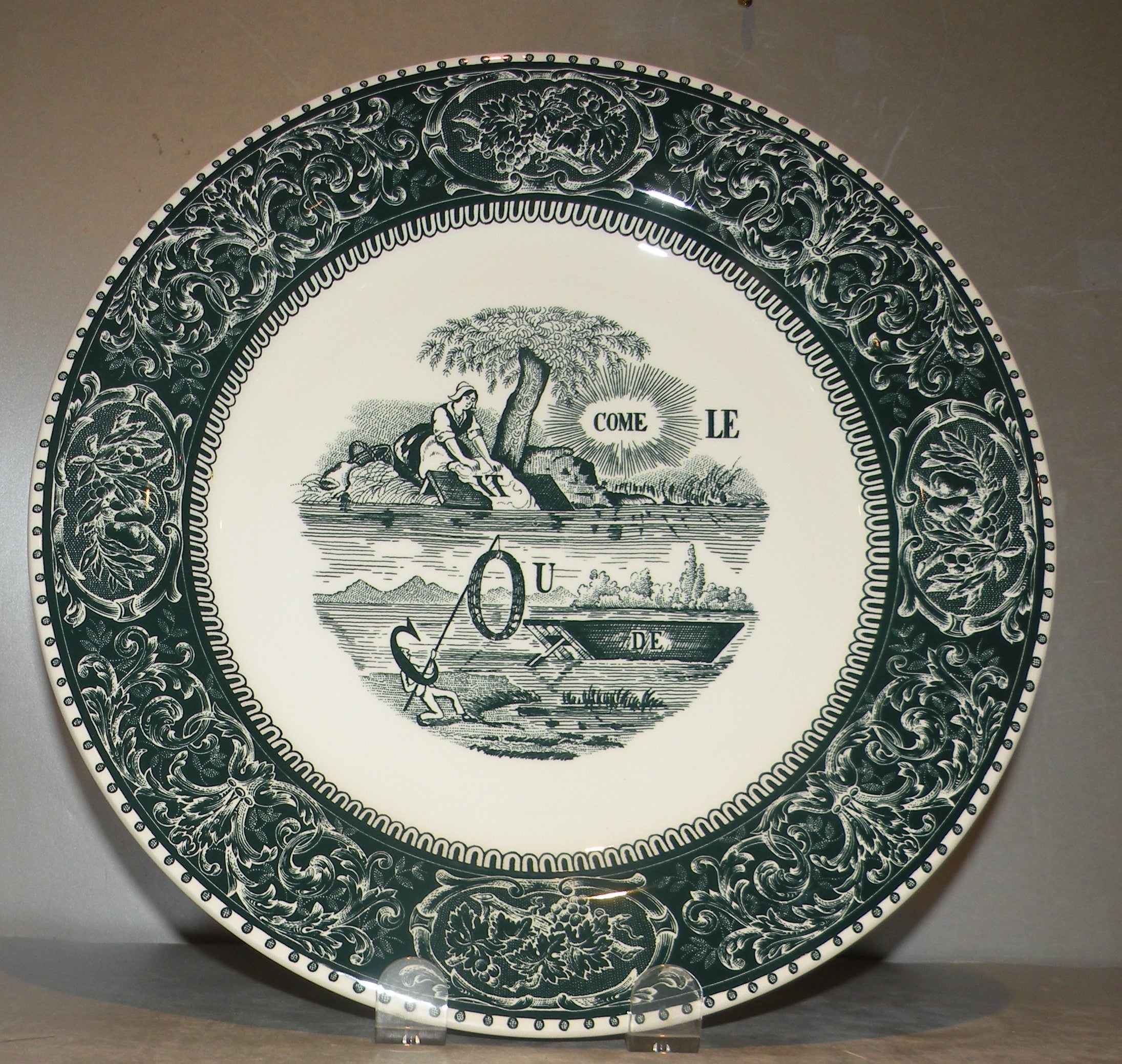 Dinner Plate Rebus , Les Depareillees Vert