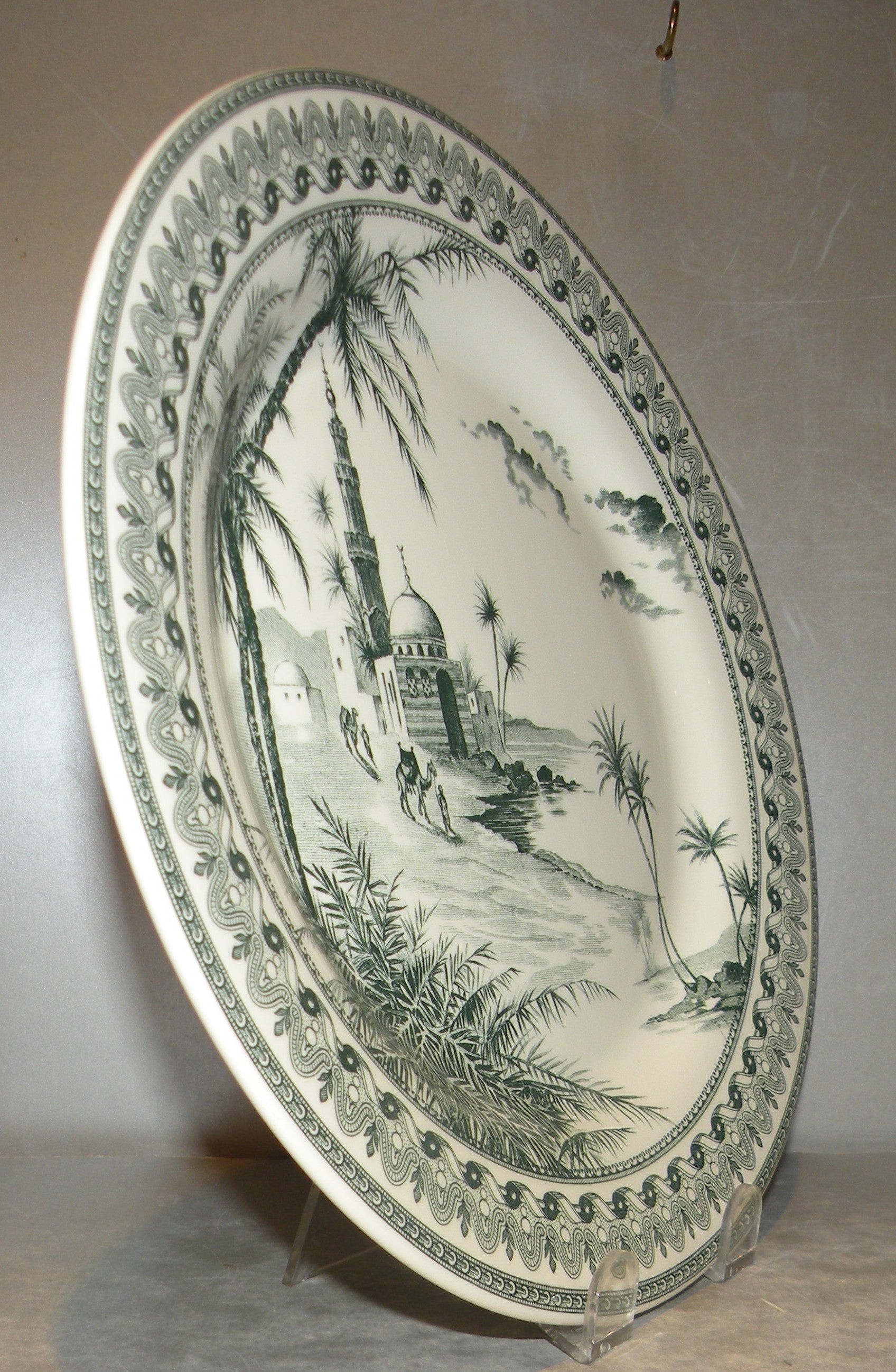 Dinner Plate Vue d'Orient , Les Depareillees Vert
