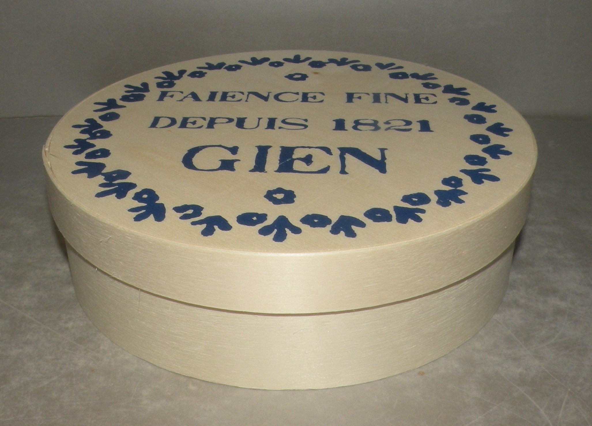 Box of 4 Bread & Butter Plates Fleurs Noires