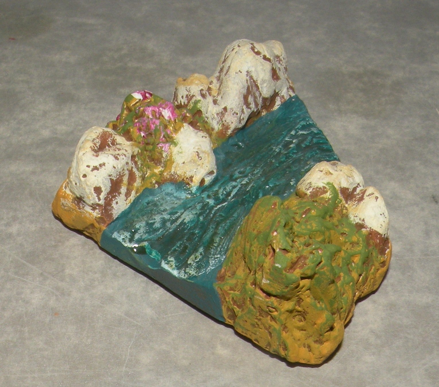 30 degrees River ( 946 )  Fouque 6 - 9 Cm