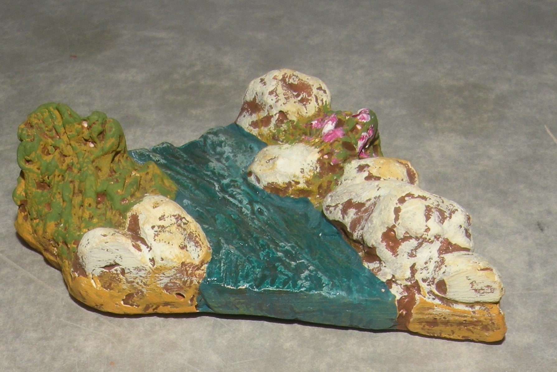 30 degrees River ( 946 )  Fouque 6 - 9 Cm