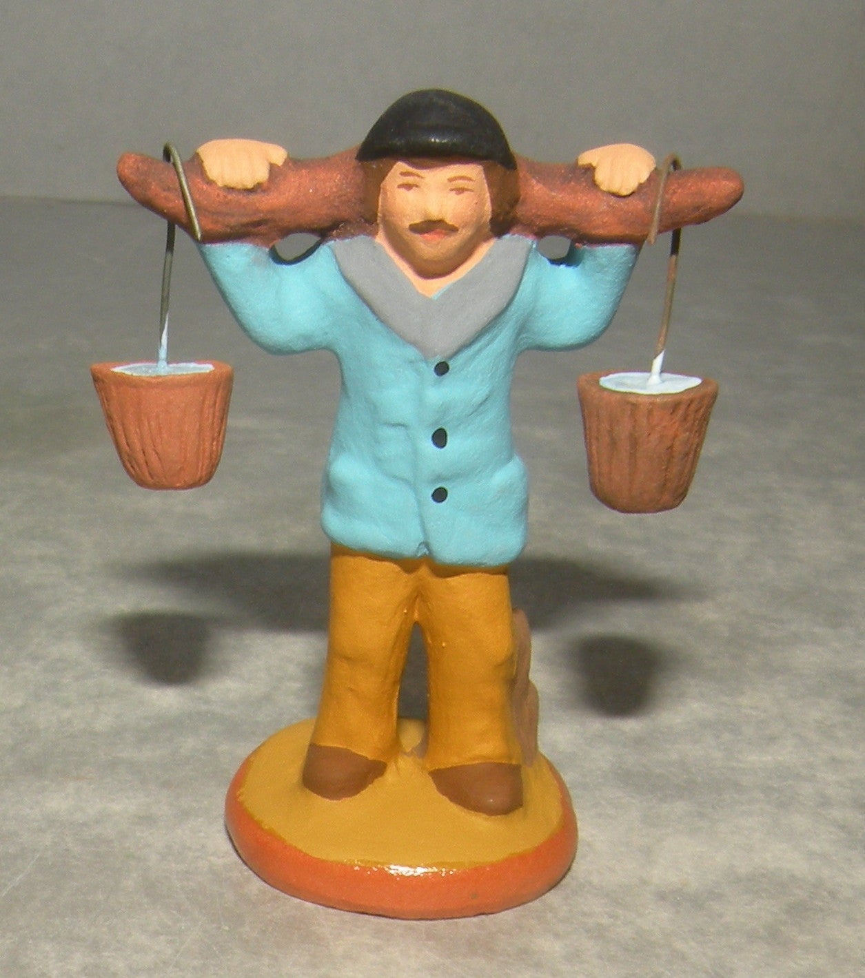 Water carrier, ( 596 )  Fouque 4 Cm