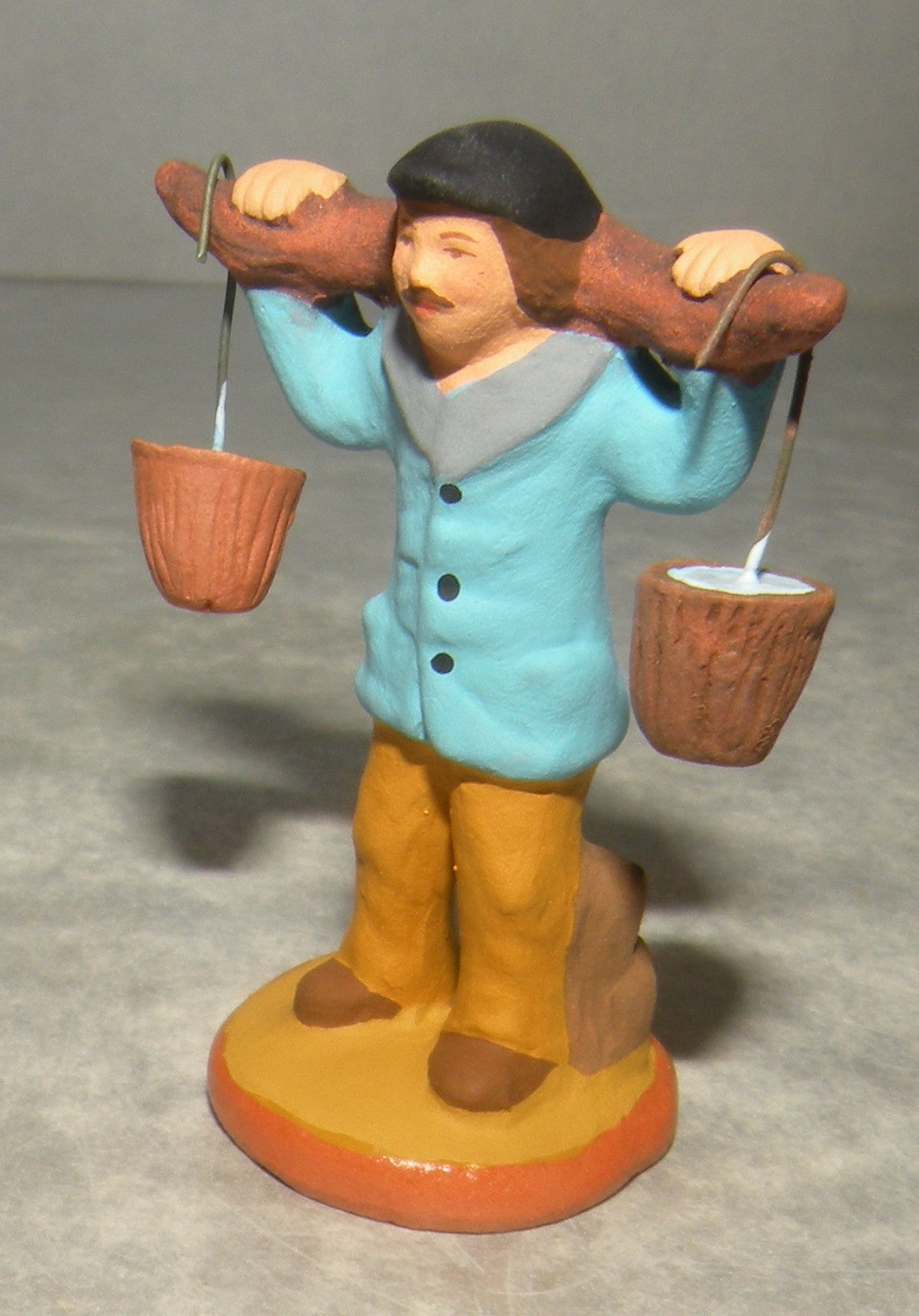 Water carrier, ( 596 )  Fouque 4 Cm