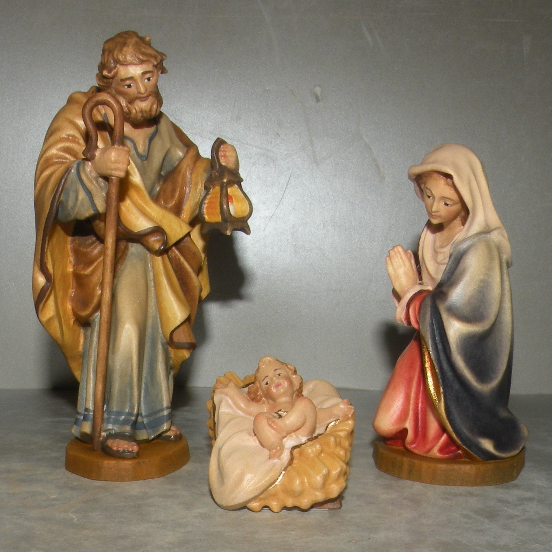 Holy Family , Lepi