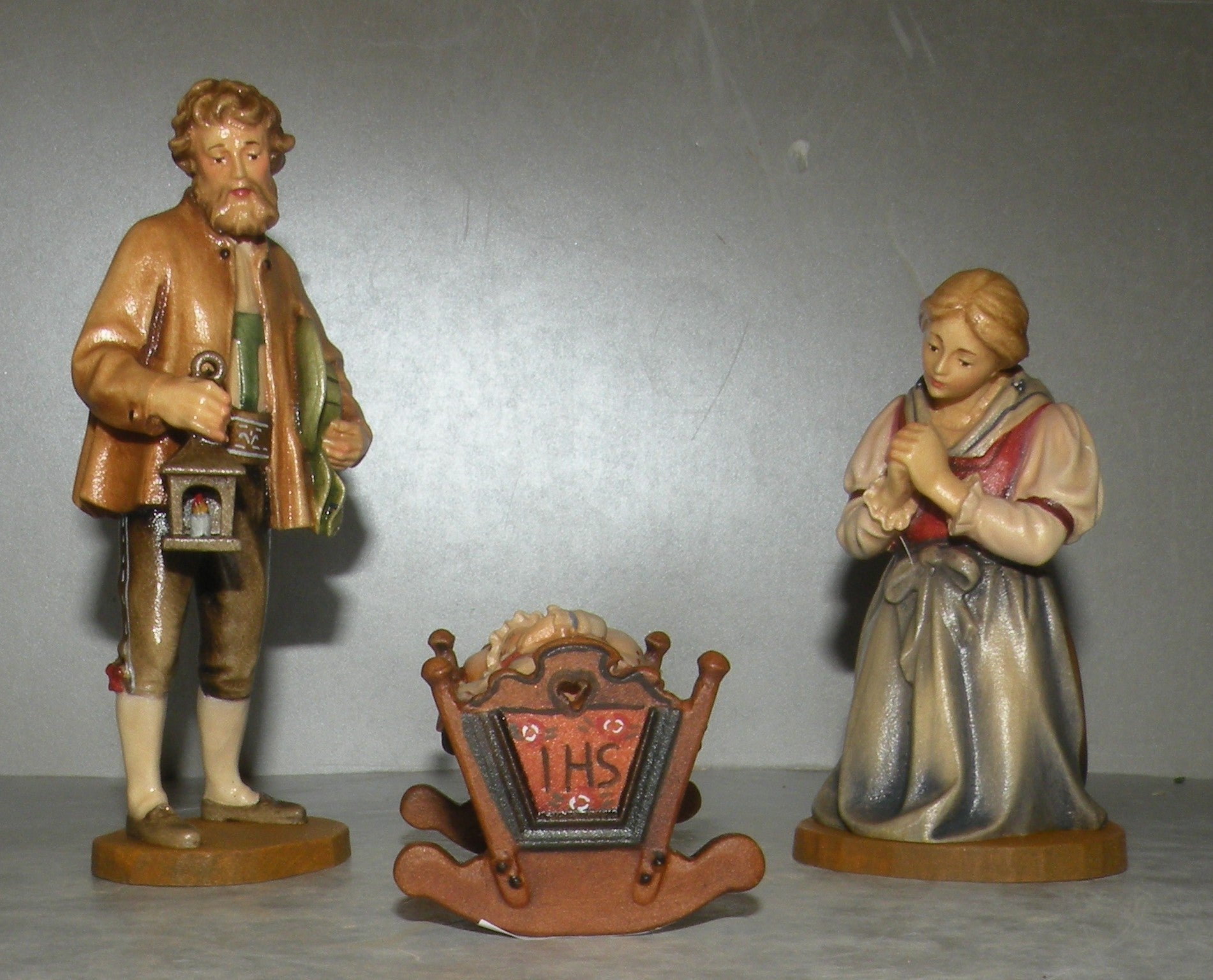 Famille Sainte 1, Folkloristic