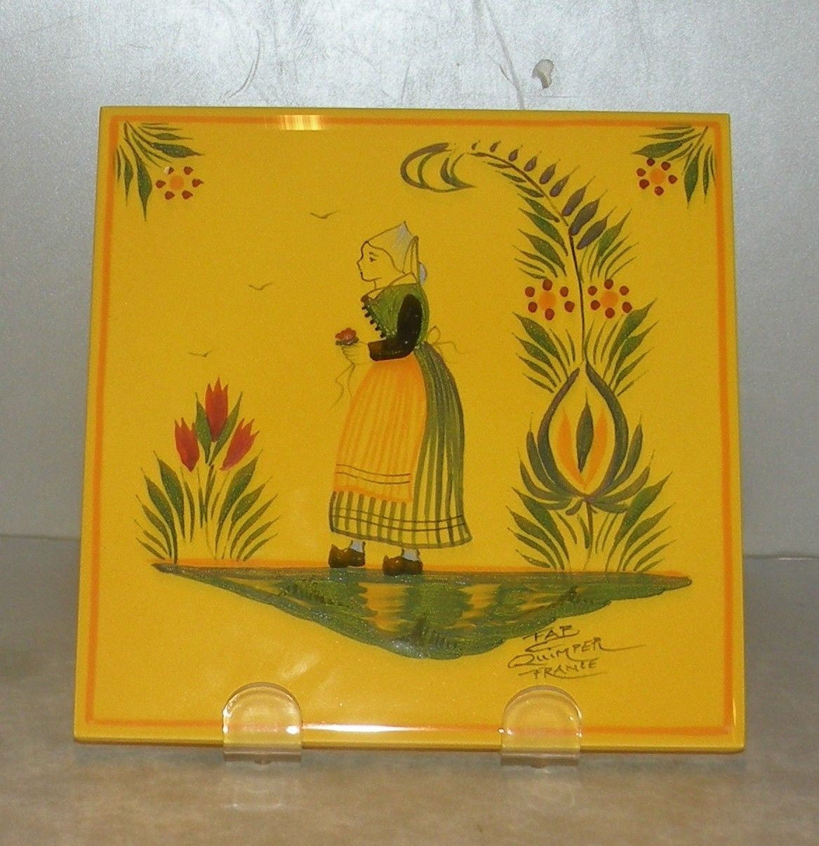 Tile Jonquille with Lady , FAB Quimper