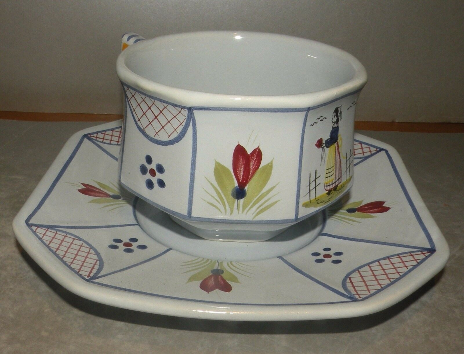Breakfast Cup Octogonal with Lady & Saucer, Mistral Blue