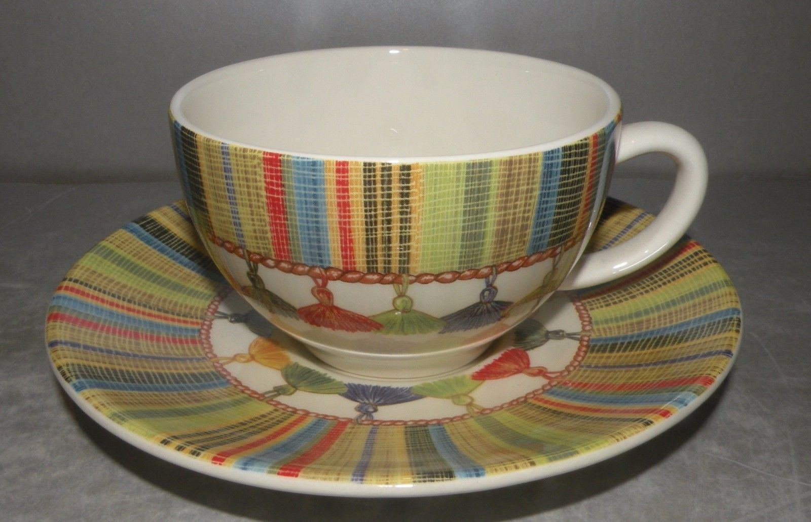 Tea Cup & Saucer Taffetas