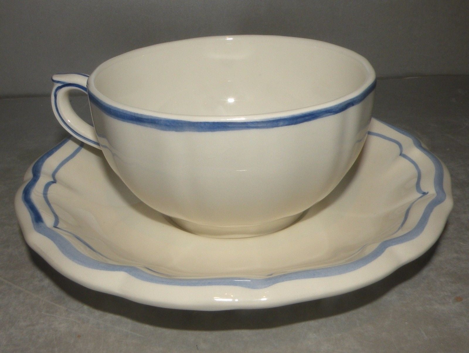 Tea Cup & Saucer , Filets Bleu