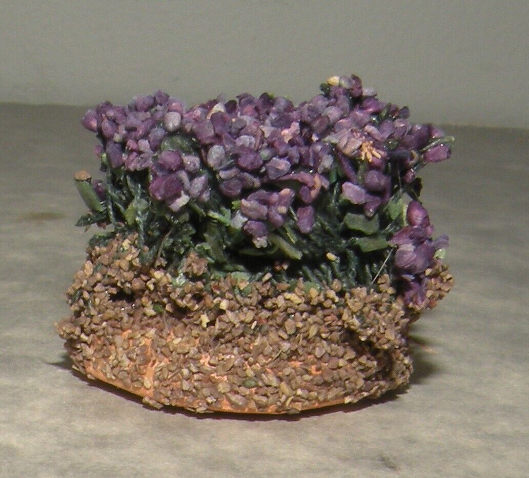 Lavender Bush, ( 928 )  Fouque 6 Cm