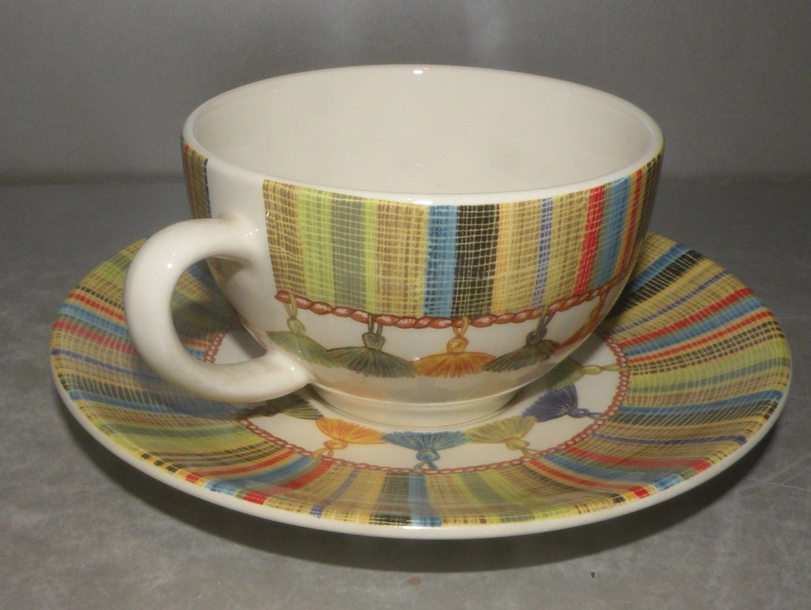 Tea Cup & Saucer Taffetas