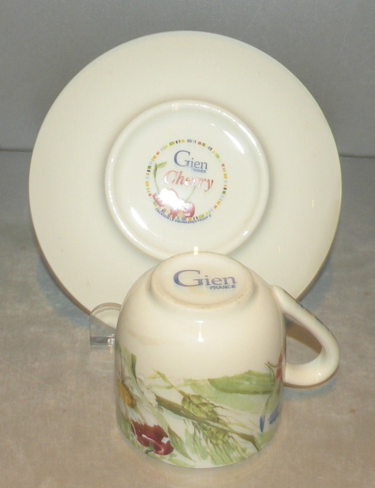Expresso Cup & Saucer Cherry