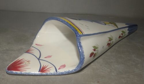 Large wall pocket With Man, Tradition