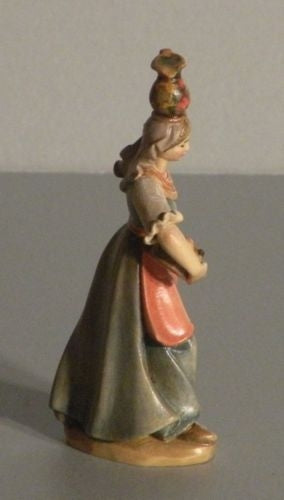 Woman with fruits & Jug wood Deur O. Demetz