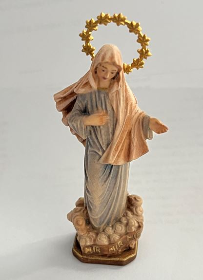 Queen of Medjugorje with stellar with Case ( 10383 ), Lepi