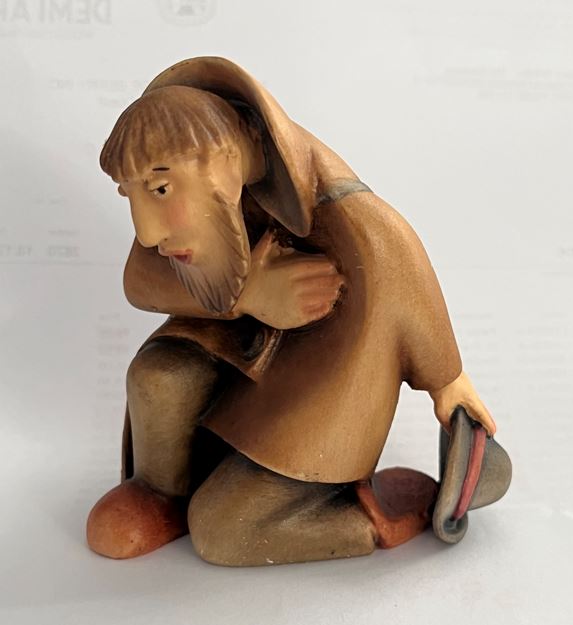 Shepherd kneeling with hat, Kastlunger